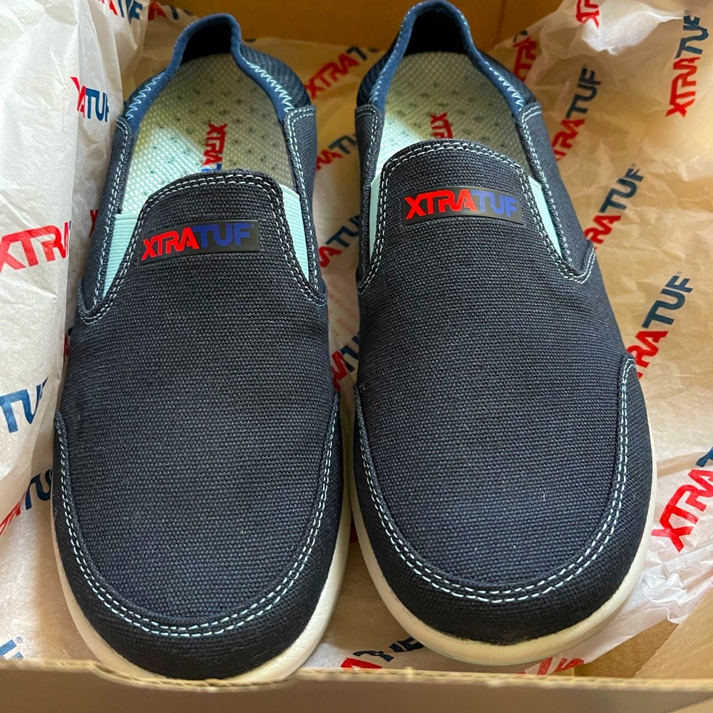NWT Xtratuff Slide Ons
